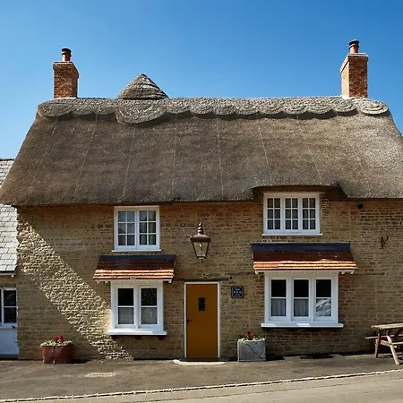 Dusk At The Sun Inn Felmersham Sharnbrook Exterior photo