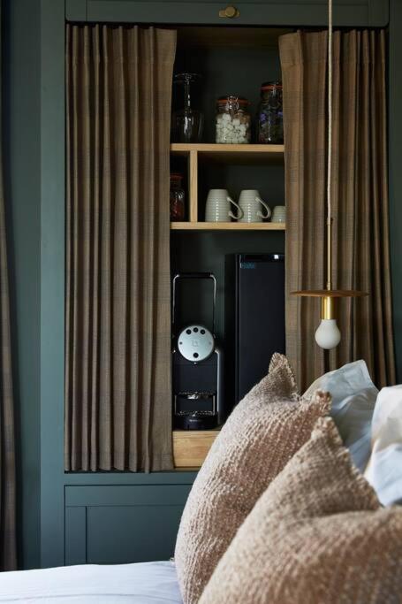 Dusk At The Sun Inn Felmersham Apartment *